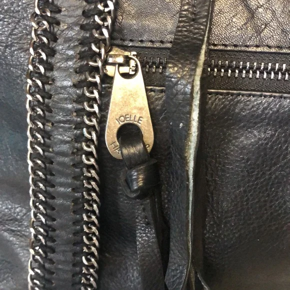 JOELLE HAWKINS large black genuine leather shoulder handbag. Silver hardware. - Picture 3 of 14